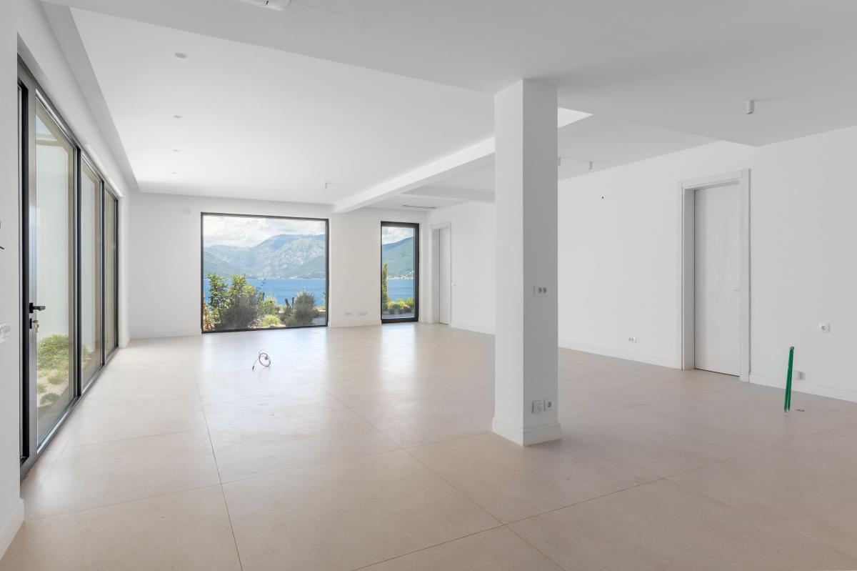 Kuća u Tivtu, 328m² 4