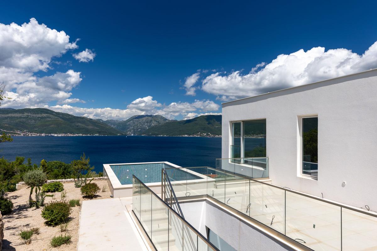Kuća u Tivtu, 328m² 32