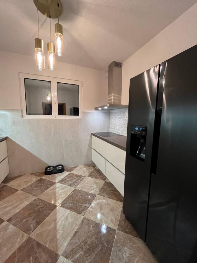 Modern House with Pool – Susanj, Bar 4