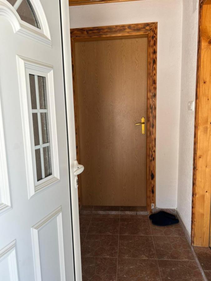 House for Sale in Žabljak – Great Location, Ideal for Living or Tourism! 13