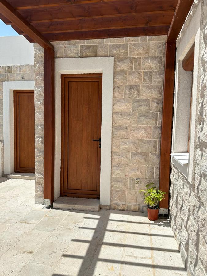 Exclusive Villa in Bijela – First Line to the Sea, Luxuriously Renovated! 23