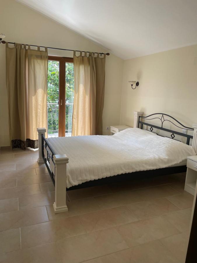 House for sale in Bijela - panoramic sea view, landscaped yard, excellent location! 21