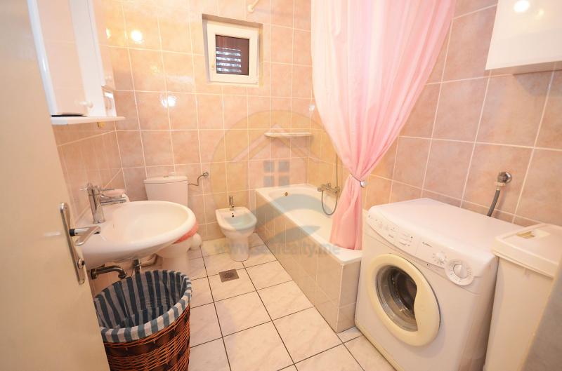 Kuća u Tivtu, 253m² 15