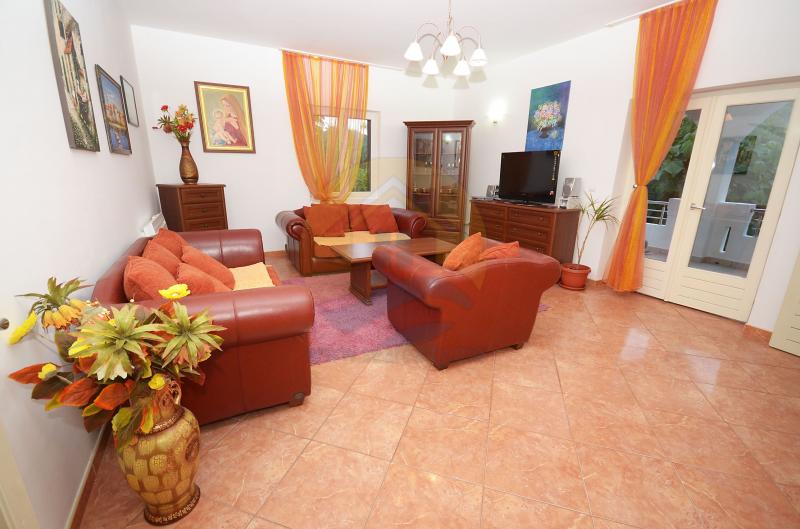 Kuća u Tivtu, 253m² 9