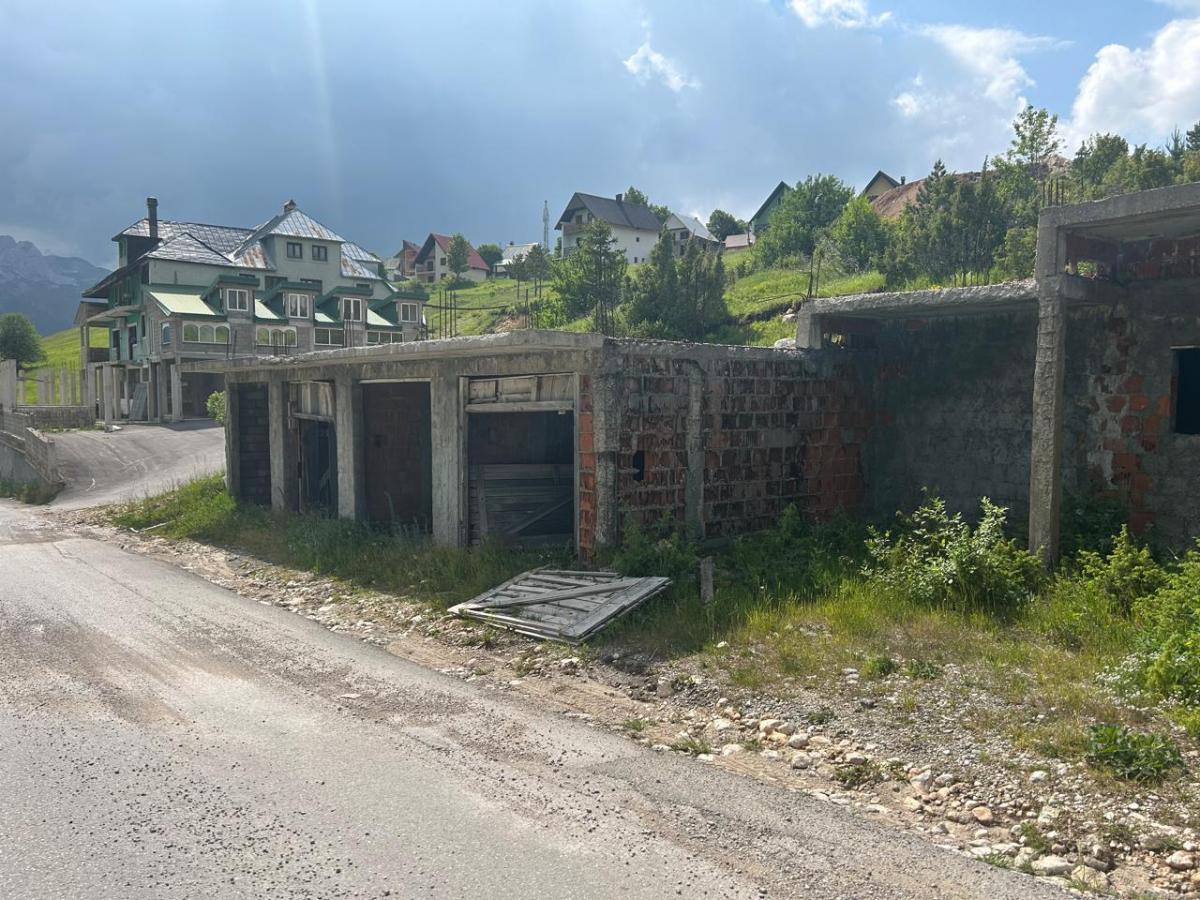 An attractive plot of 511 m² in Zabljak is for sale 6