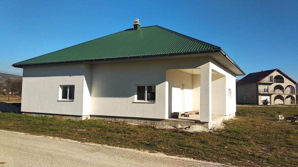 Kuća u Nikšiću, 300m² 2