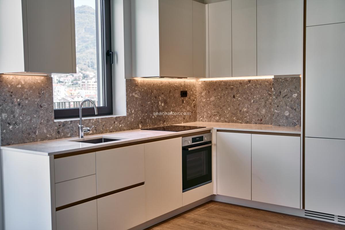 Modern Two-Bedroom Apartment in the Heart of Tivat 20