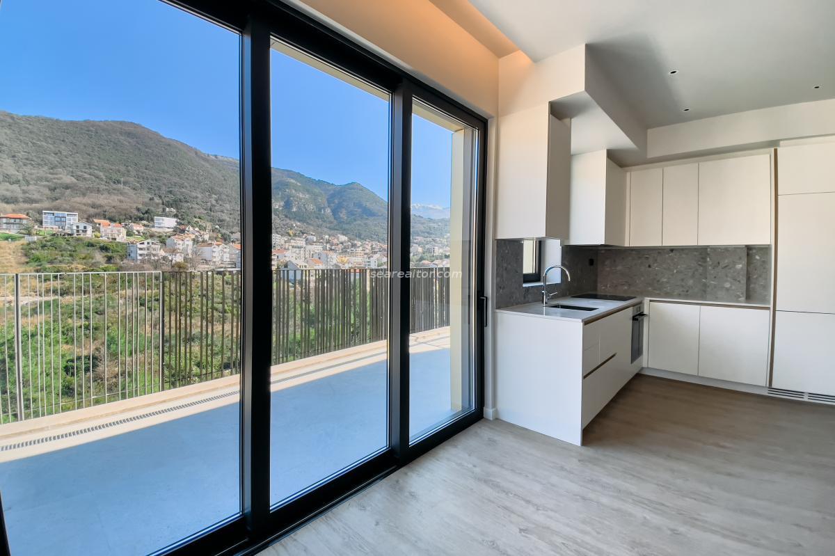 Modern Two-Bedroom Apartment in the Heart of Tivat 3