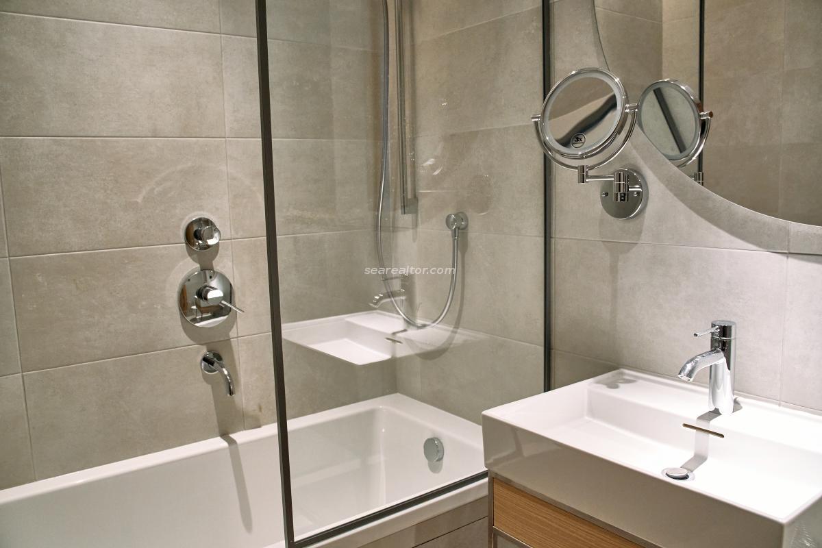 Modern Two-Bedroom Apartment in the Heart of Tivat 28