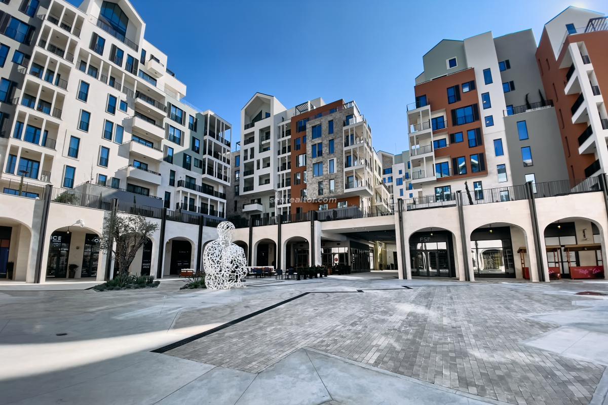 Modern Two-Bedroom Apartment in the Heart of Tivat 31