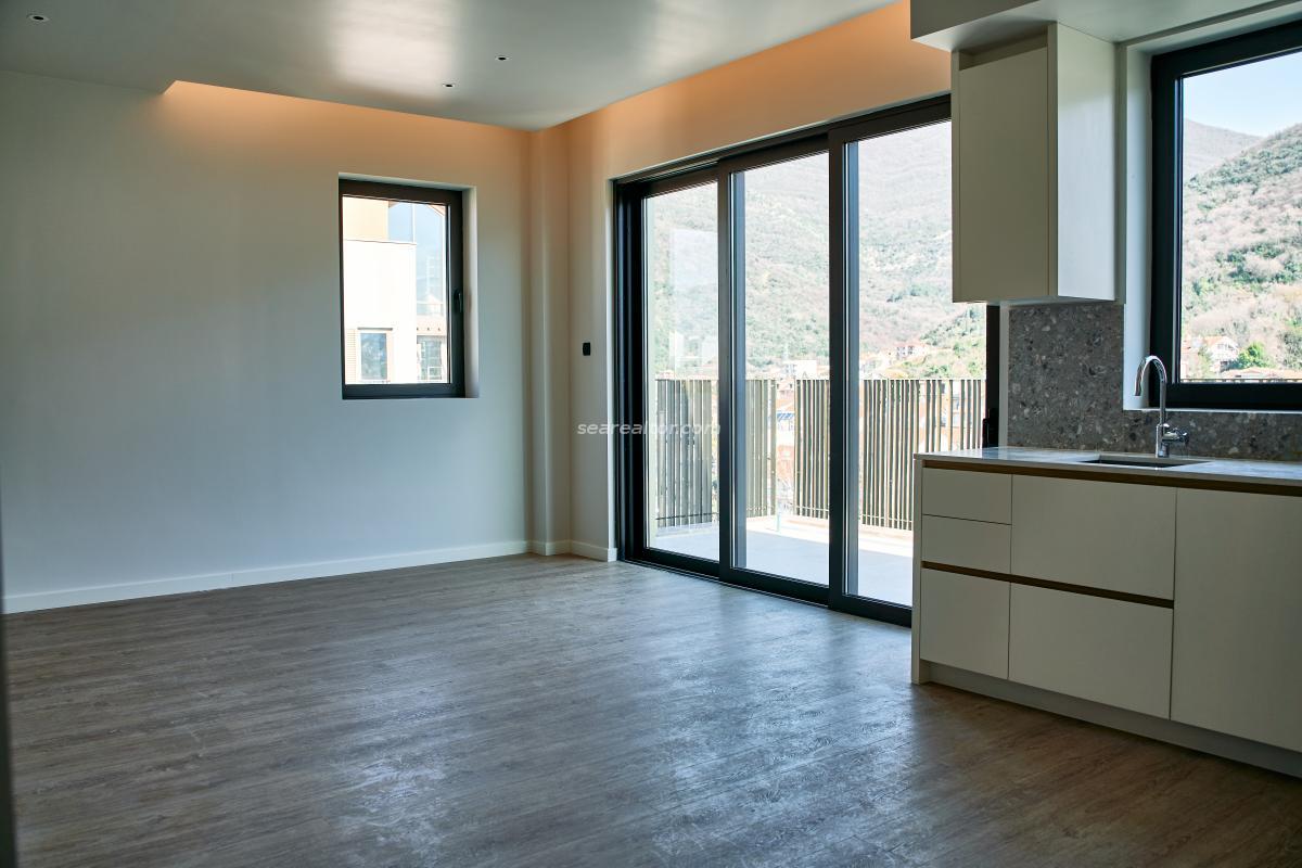 Modern Two-Bedroom Apartment in the Heart of Tivat 5