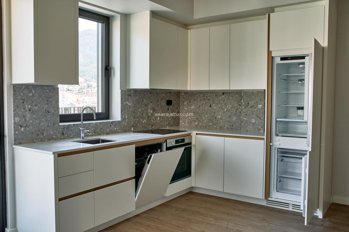Modern Two-Bedroom Apartment in the Heart of Tivat 7