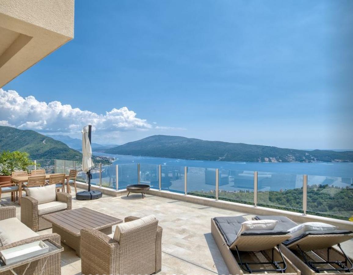 Kuća u Herceg Novom, 240m² 14