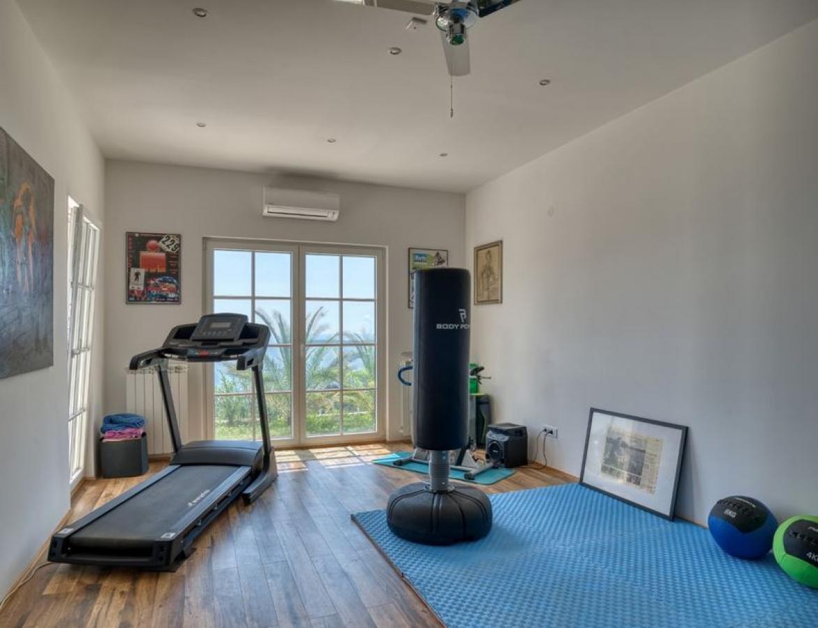 Kuća u Herceg Novom, 240m² 10