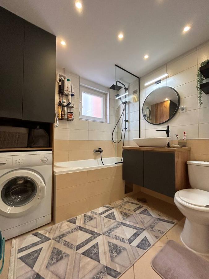 Comfortable Two-Bedroom Apartment in Seoce, Budva — 16