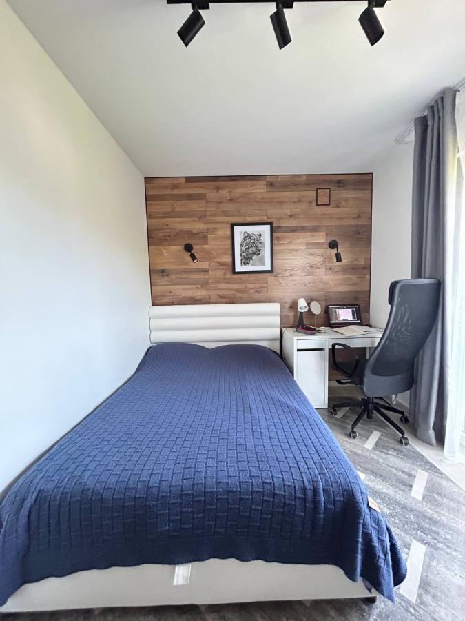 Comfortable Two-Bedroom Apartment in Seoce, Budva — 9