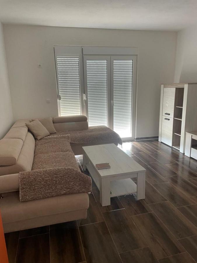 House for Sale – Large Family House with Swimming Pool 10