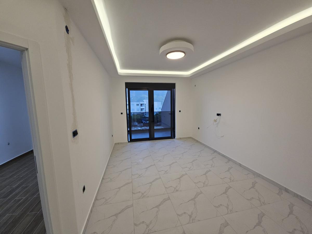 For Sale: One-Bedroom Apartment with Sea View – Herceg Novi 7