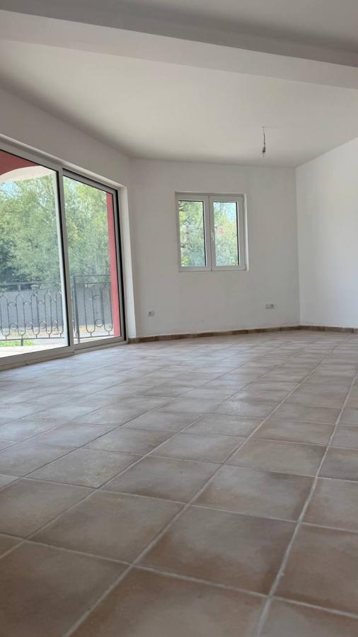 Apartment 79 m2 in Lastva Grbaljska with Terrace, Parking and Pool 9