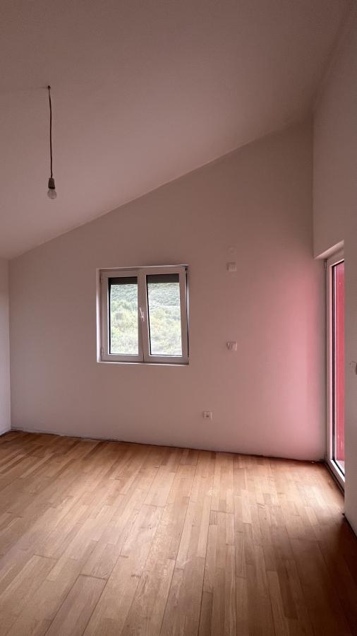 New 79 m2 Apartment in Lastva Grbaljska, Top Floor with High Ceilings, Terrace and Parking 5