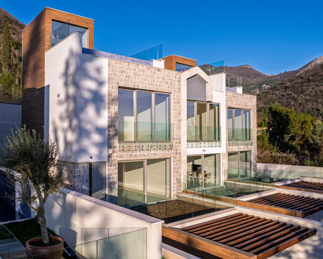 Luxury townhouse 286m2, with sea view, Tivat 5