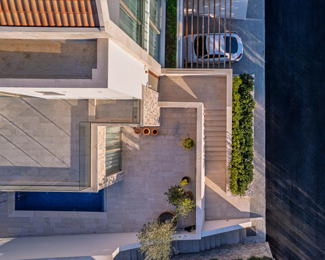 Luxury townhouse 236m2, with sea view, Tivat 36