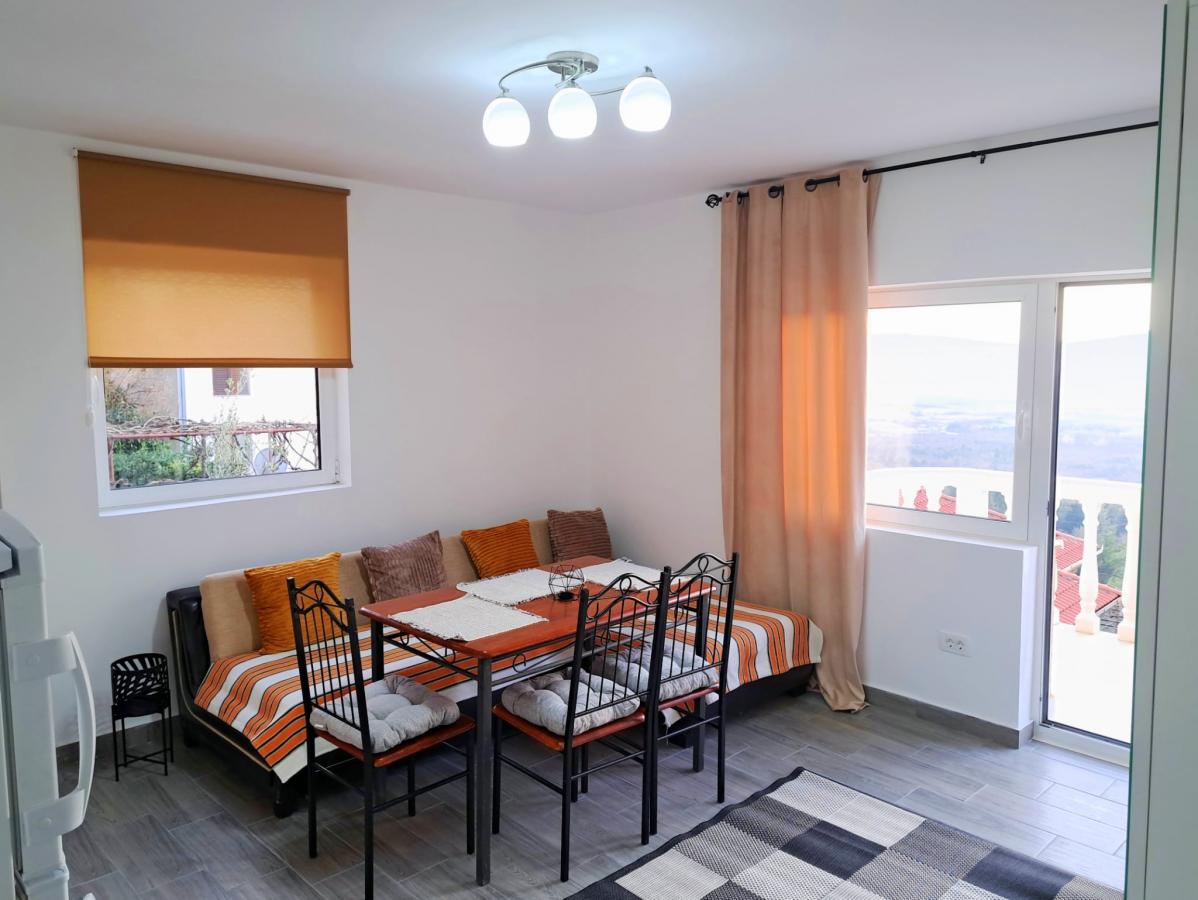 Jednosoban stan u Kotoru, 42m²