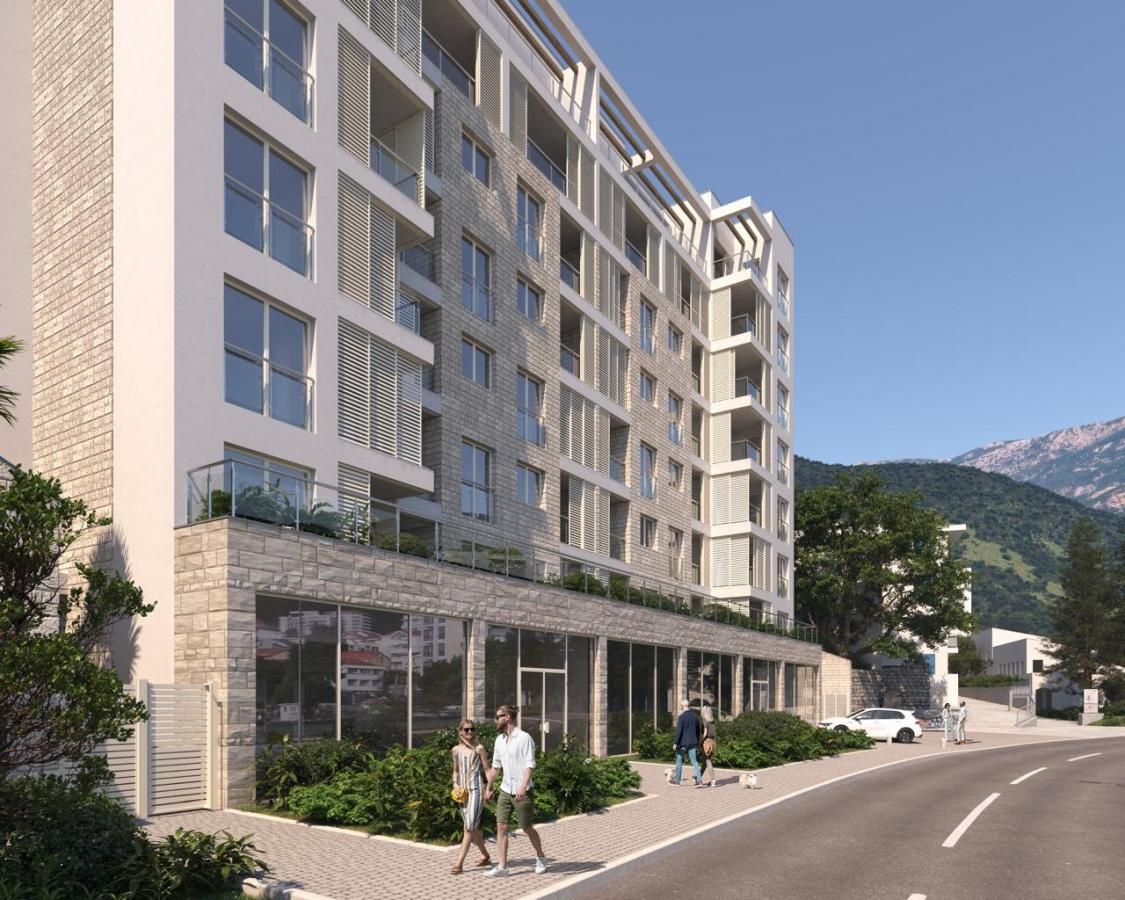 Modern apartments with sea view in a new residential complex in Becici