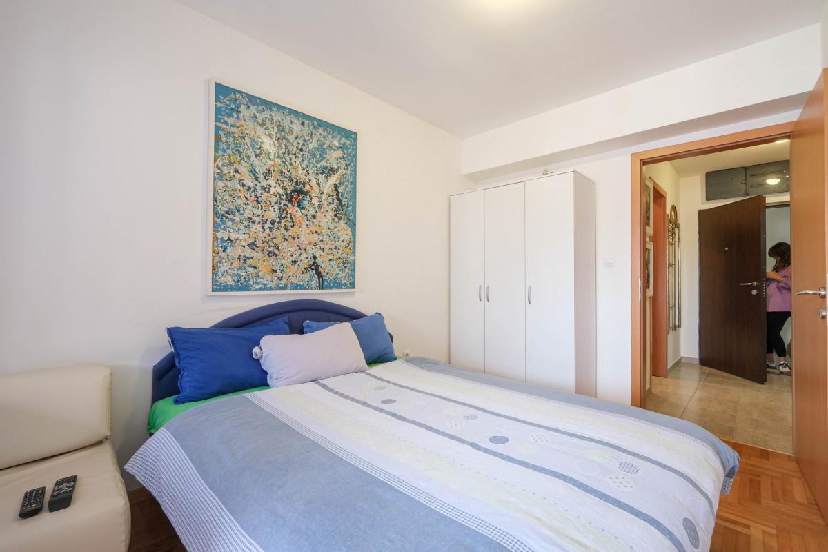 Cozy furnished apartment with mountain view in the center of Budva 16