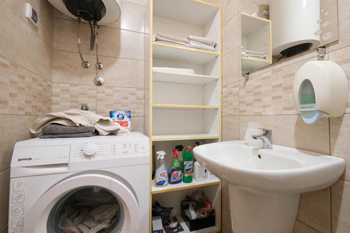 Cozy furnished apartment with mountain view in the center of Budva 25