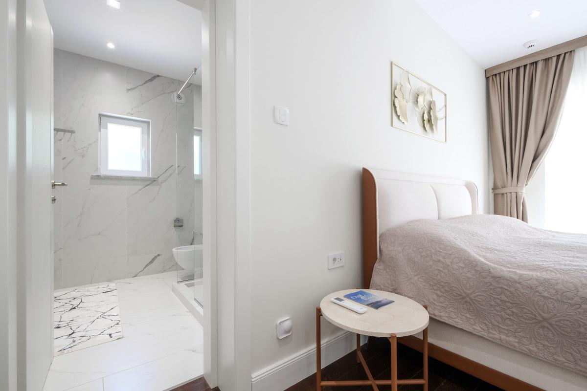 Elegant residence near Porto Novi — 3 bedrooms and premium comfort 24