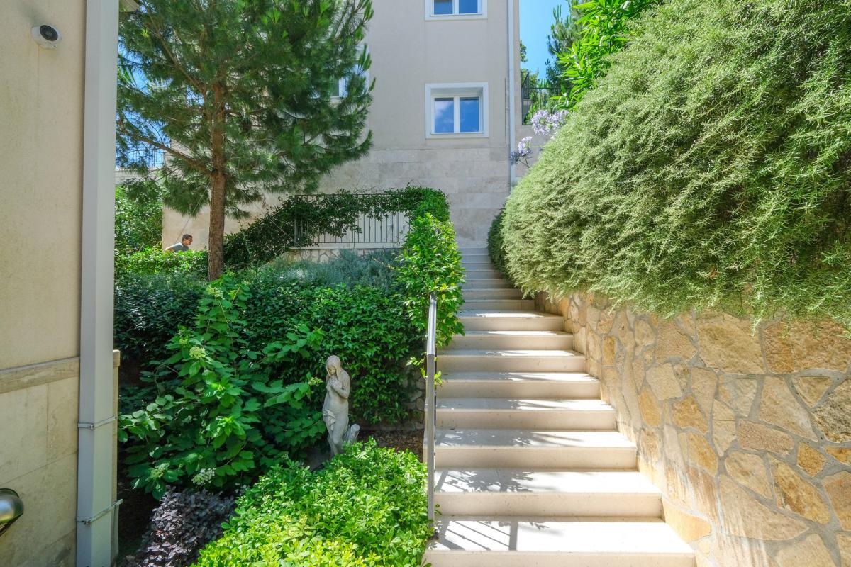 Elegant residence near Porto Novi — 3 bedrooms and premium comfort 70