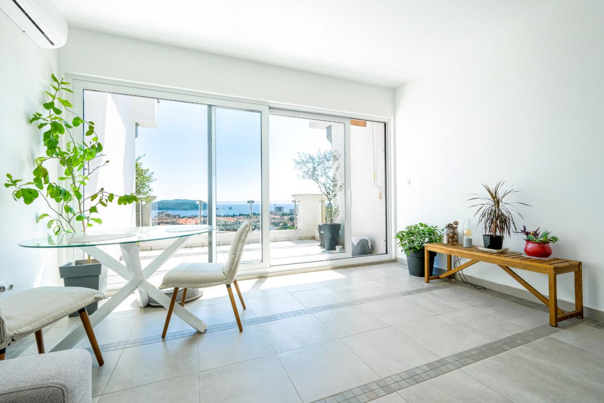 Bright apartment with panoramic view of Budva — 65 m2 comfort and space 15