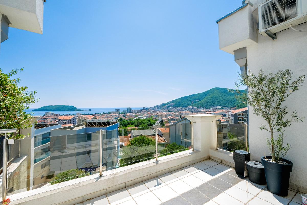 Bright apartment with panoramic view of Budva — 65 m2 comfort and space 25