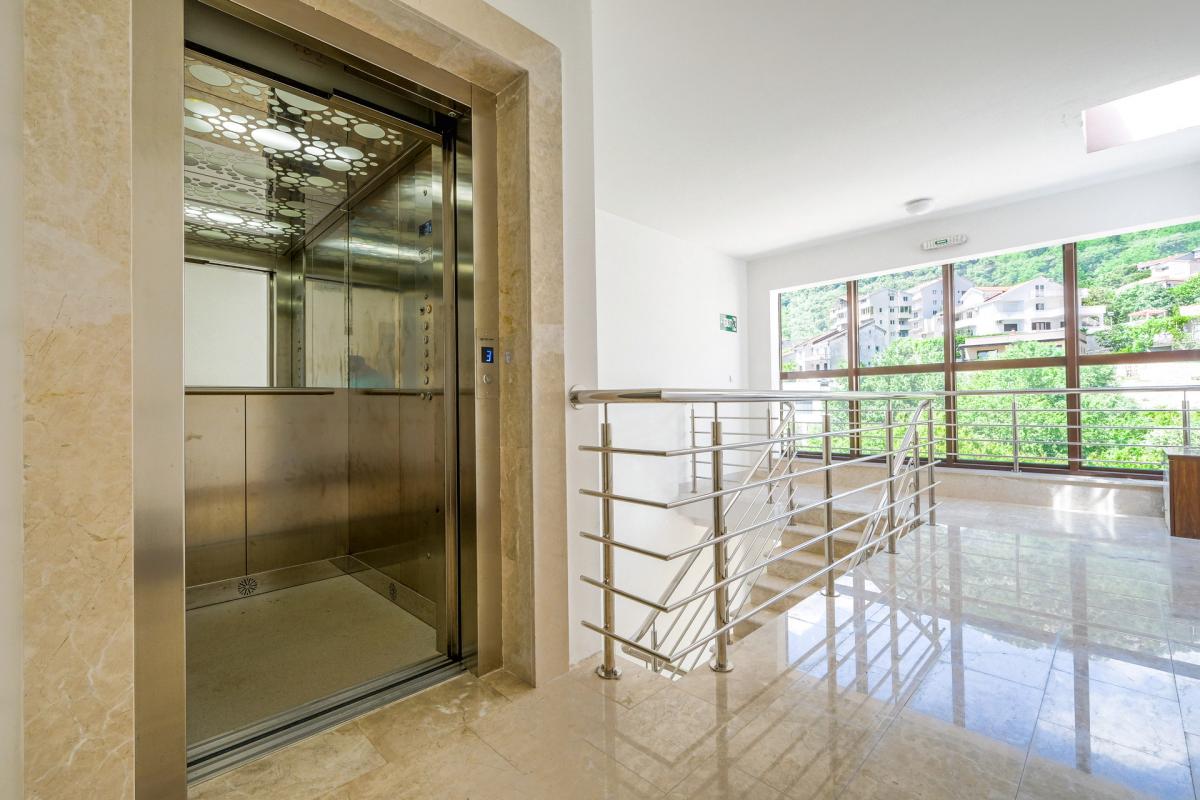 Bright apartment with panoramic view of Budva — 65 m2 comfort and space 27