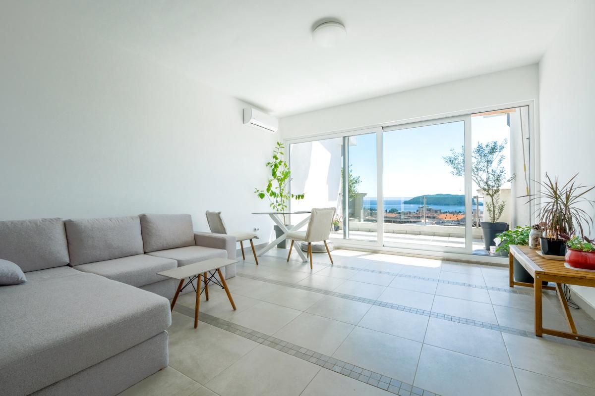Bright apartment with panoramic view of Budva — 65 m2 comfort and space 9