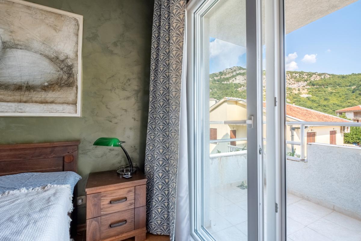 Comfortable 2 bedroom apartment with sea view in Lazi area, Budva 15