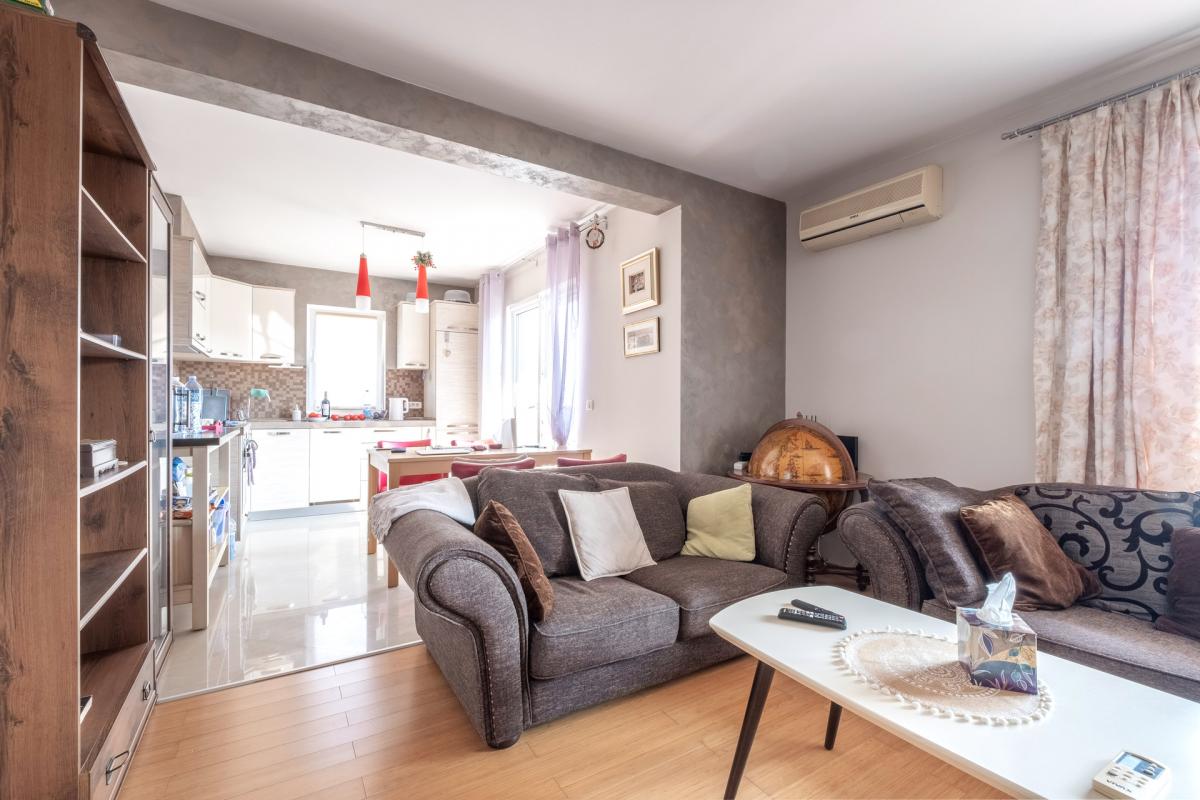 Comfortable 2 bedroom apartment with sea view in Lazi area, Budva 3