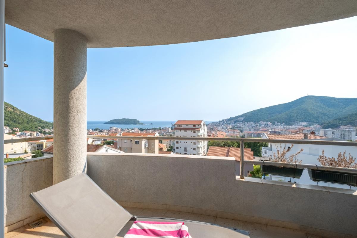 Comfortable 2 bedroom apartment with sea view in Lazi area, Budva 26
