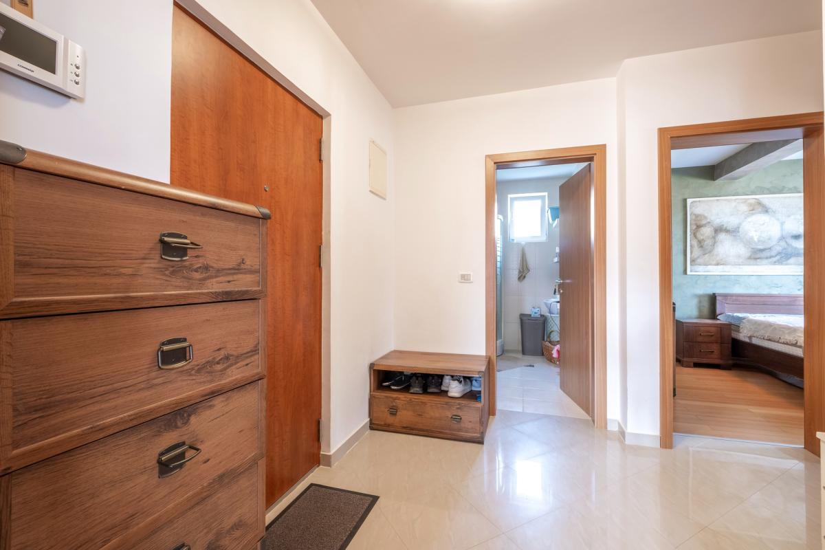 Comfortable 2 bedroom apartment with sea view in Lazi area, Budva 9