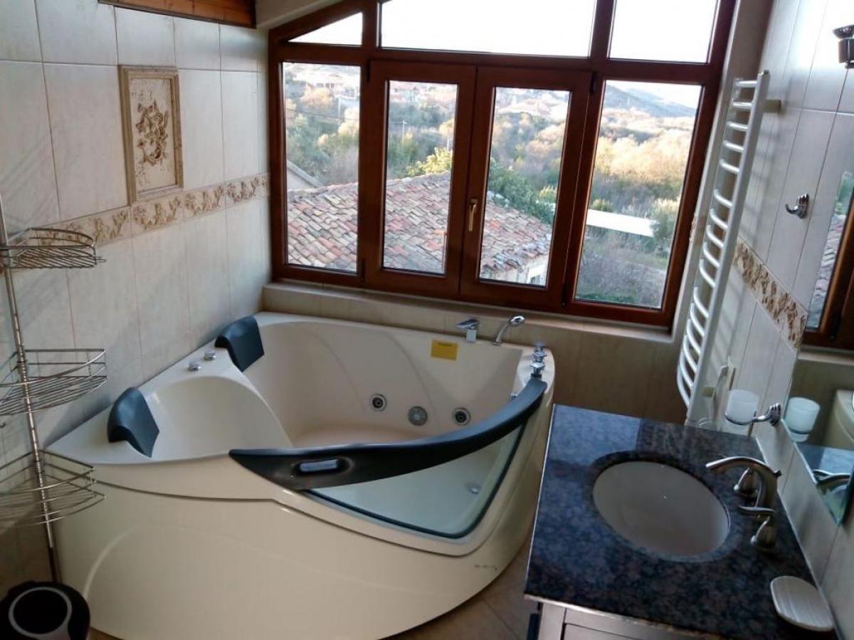 Exclusive apartment just steps from the sea with panoramic views – Bigovo 15