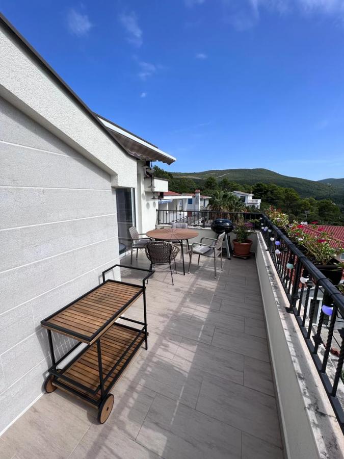 Exclusive apartment just steps from the sea with panoramic views – Bigovo 18