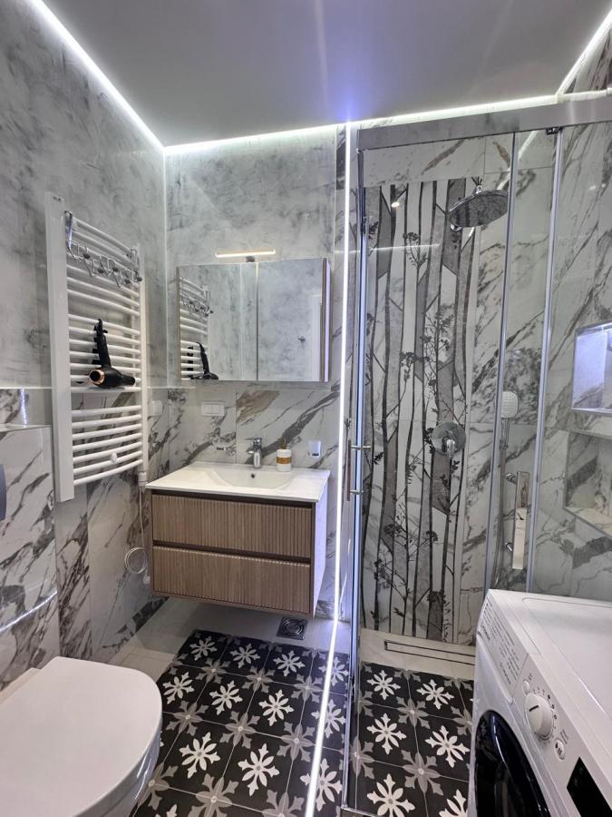 One-bedroom apartment with sea view, Tivat 5