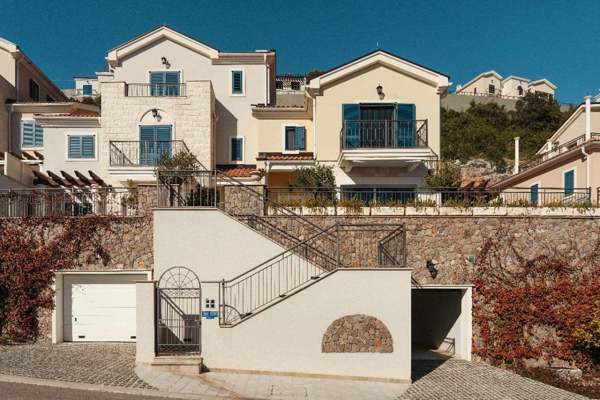 Kuća u Tivtu, 154m²