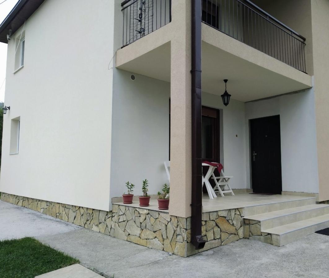 For sale: Family house in Sutivan, Bijelo Polje municipality 3