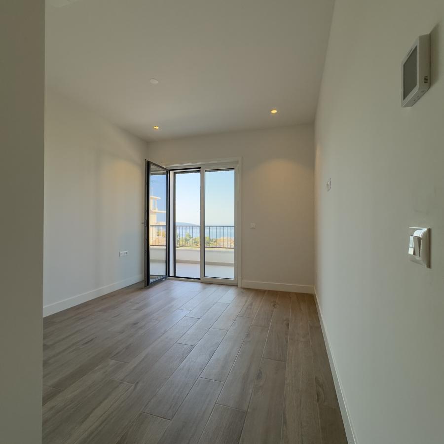 Dvosoban stan u Tivtu, 98m² 24