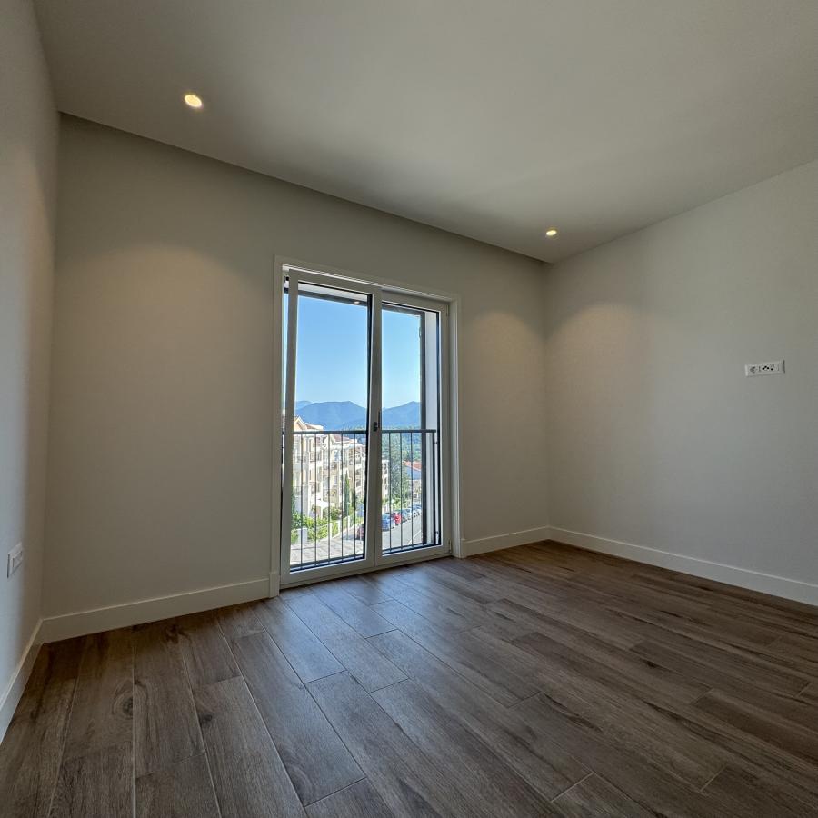 Dvosoban stan u Tivtu, 98m² 27