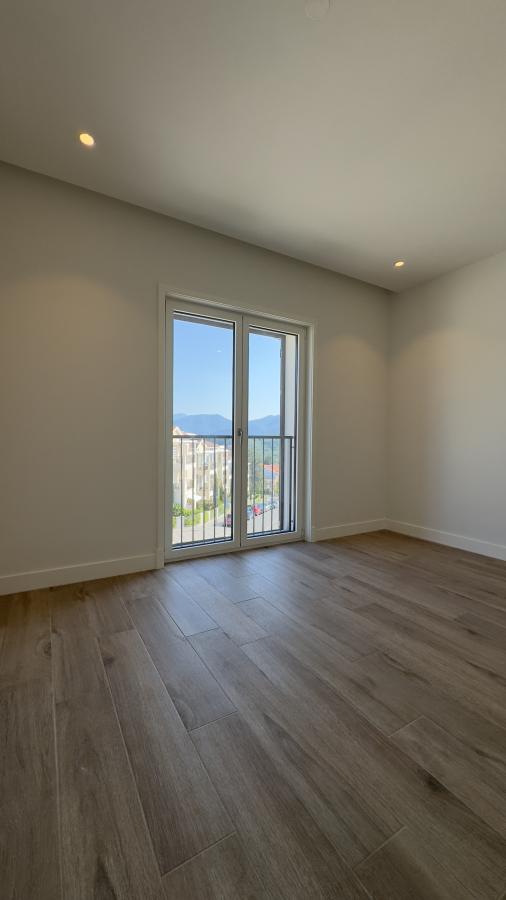 Dvosoban stan u Tivtu, 98m² 57