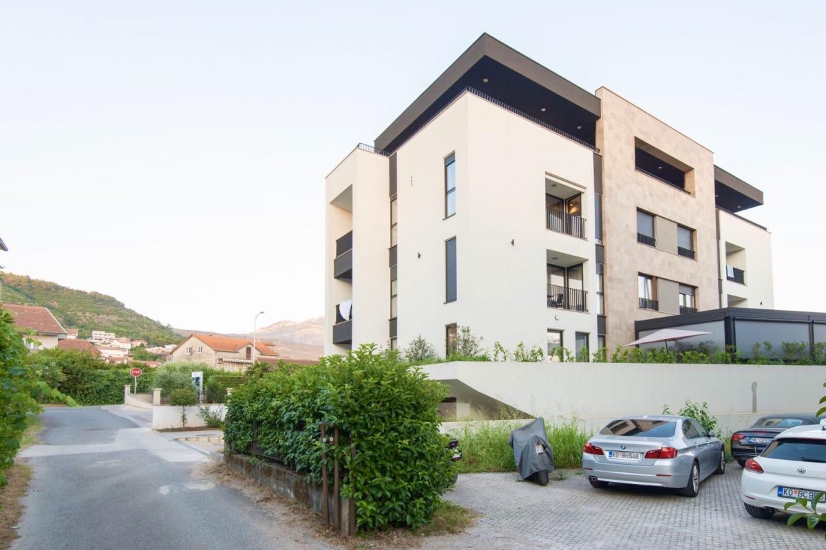 One-Bedroom Apartment for Rent in Tivat – Prime Location 4
