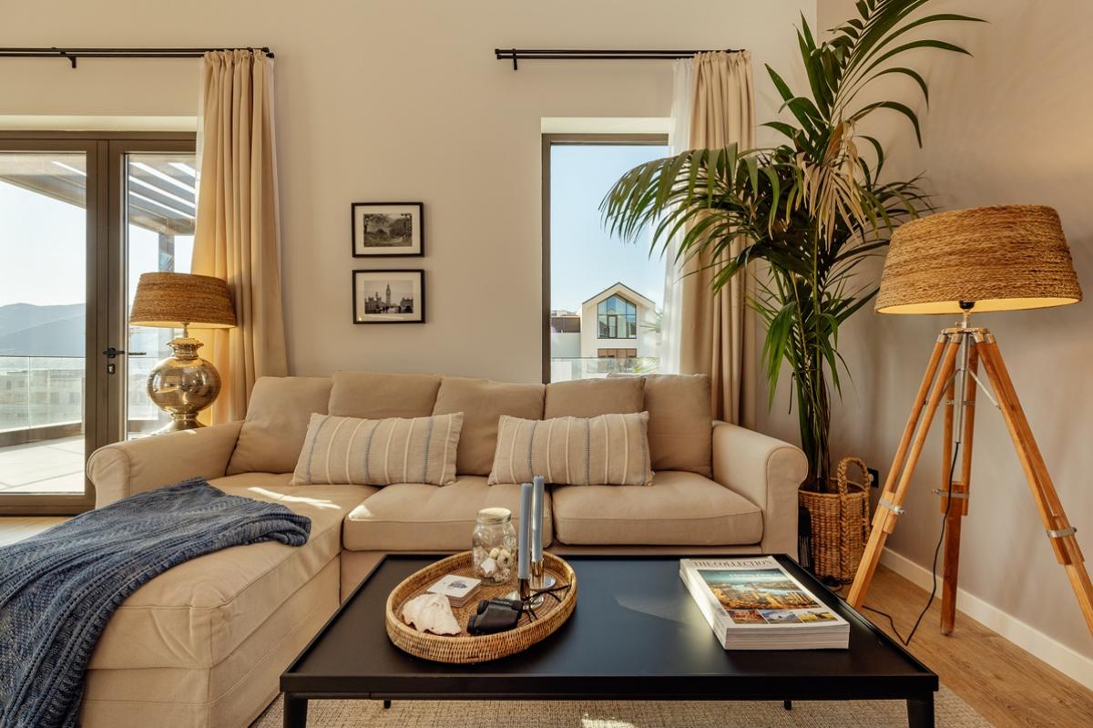 Luxury Penthouse with Sea Views in Porto Montenegro 11